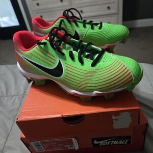 Nike Softball Shoes
